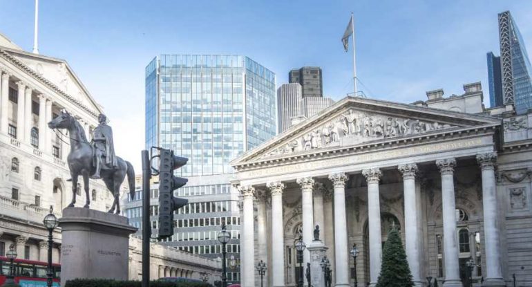 Francia llama a los bancos centrales a analizar la criptomoneda Libra de Facebook Francia llama a los bancos centrales a analizar la criptomoneda Libra de Facebook
