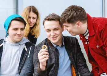 El 45% de los jóvenes británicos dicen que su primera inversión fue en criptomonedas