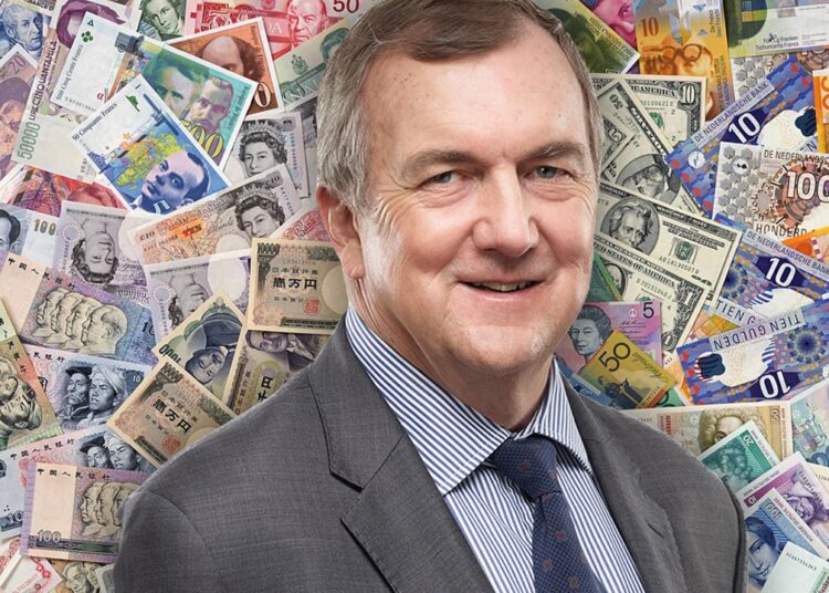 CEO de Barrick Gold dice que 'ya nadie cree en las monedas fiduciarias'